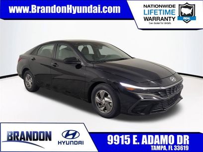 Used 2025 Hyundai Elantra SE