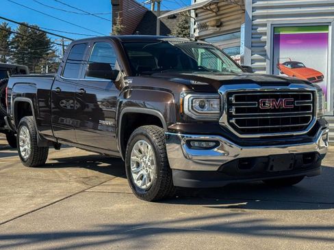 Used 2018 GMC Sierra 1500 SLE w/ SLE Value Package image 1
