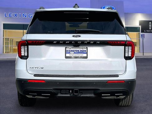 New 2026 Ford Explorer Active image 4