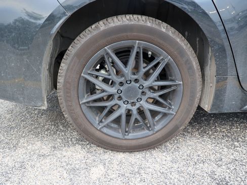 Used 2022 Toyota Corolla LE FWD image 12