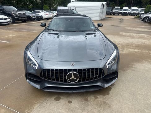 Used 2018 Mercedes-Benz AMG GT Roadster image 2