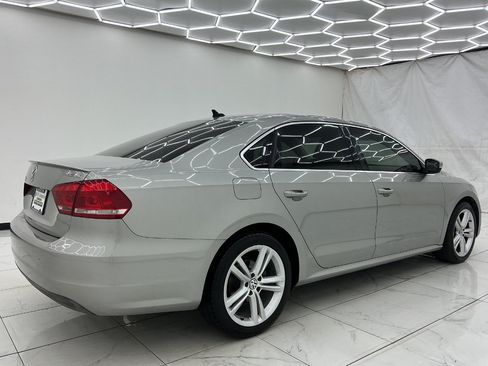 Used 2014 Volkswagen Passat 1.8T SE FWD image 12