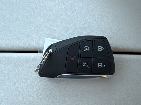 Used 2023 Buick Envision Avenir AWD/4WD image 26