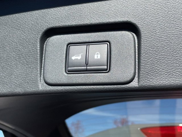 Used 2023 Nissan Rogue Platinum w/ Platinum Premium Package AWD/4WD image 17