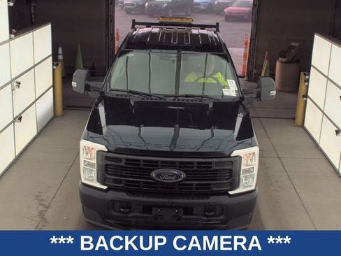 Used 2023 Ford F250 XL image 3