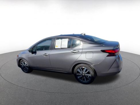 Used 2025 Nissan Versa SV image 10