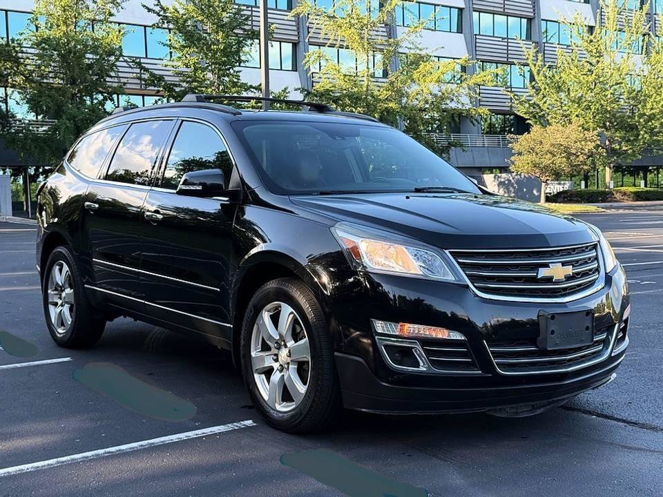 Used 2017 Chevrolet Traverse Premier AWD/4WD image 2