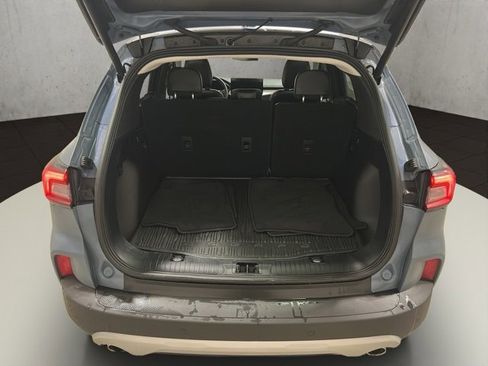 Used 2023 Ford Escape Platinum w/ Premium Technology Package image 23