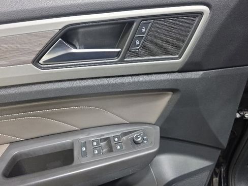 Used 2023 Volkswagen Atlas Cross Sport SE AWD/4WD image 8