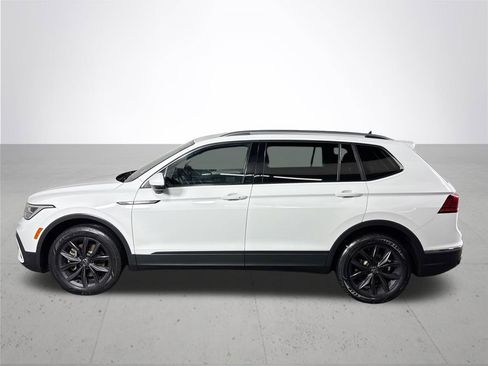 Certified 2022 Volkswagen Tiguan SE image 10