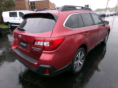 Used 2019 Subaru Outback 2.5i Limited w/ Popular Package #2 AWD/4WD image 3