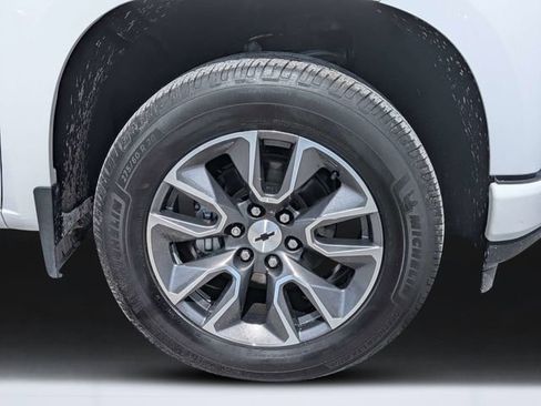 Used 2020 Chevrolet Silverado 1500 RST AWD/4WD image 10