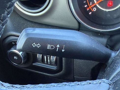 Used 2022 Jeep Wrangler Sport AWD/4WD image 25