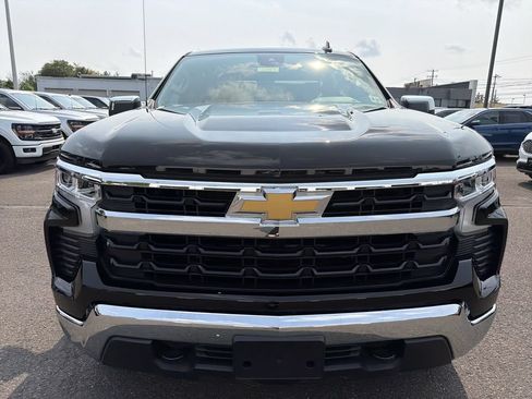 Used 2025 Chevrolet Silverado 1500 LT AWD/4WD image 8