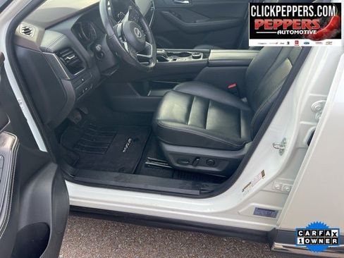 Used 2023 Nissan Rogue SL w/ SL Premium Package image 11