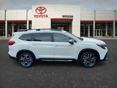 Used 2023 Subaru Ascent Limited w/ Technology Package AWD/4WD image 4
