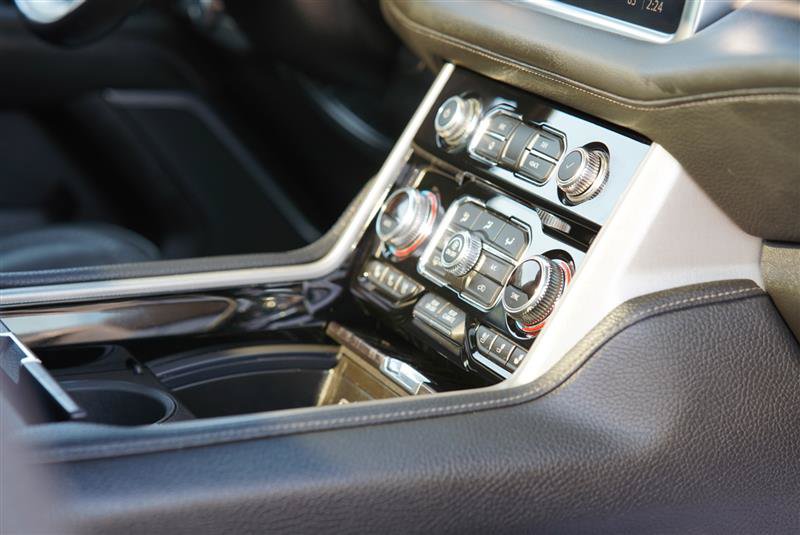 Used 2021 GMC Yukon Denali w/ Denali Premium Package AWD/4WD image 78