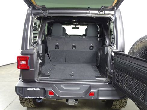 Used 2021 Jeep Wrangler Unlimited Sahara image 13