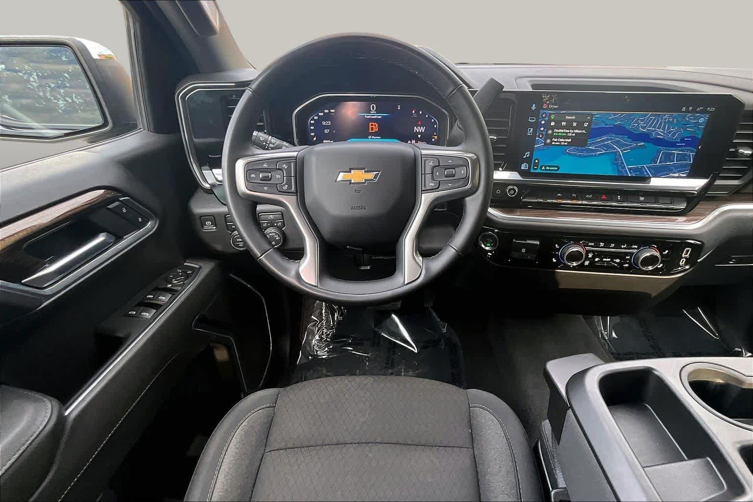 Used 2026 Chevrolet Silverado 1500 LT AWD/4WD image 6