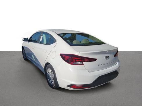 Used 2020 Hyundai Elantra SE FWD image 4