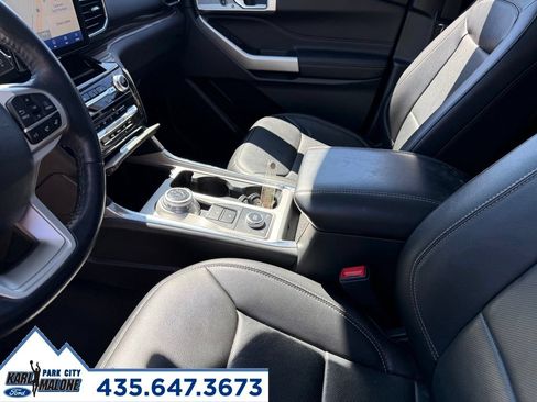 Used 2022 Ford Explorer Limited w/ Equipment Group 301A AWD/4WD image 22