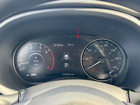 Used 2024 Nissan Kicks SV image 18