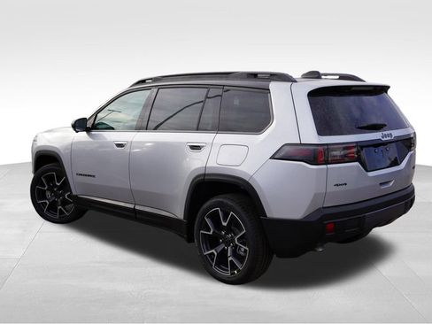 New 2026 Jeep Cherokee Overland image 5