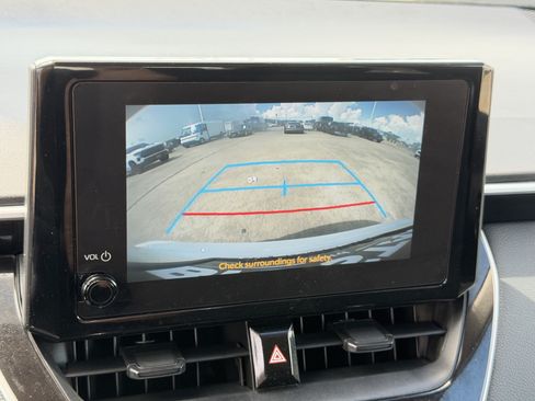 Used 2025 Toyota Corolla LE FWD image 19