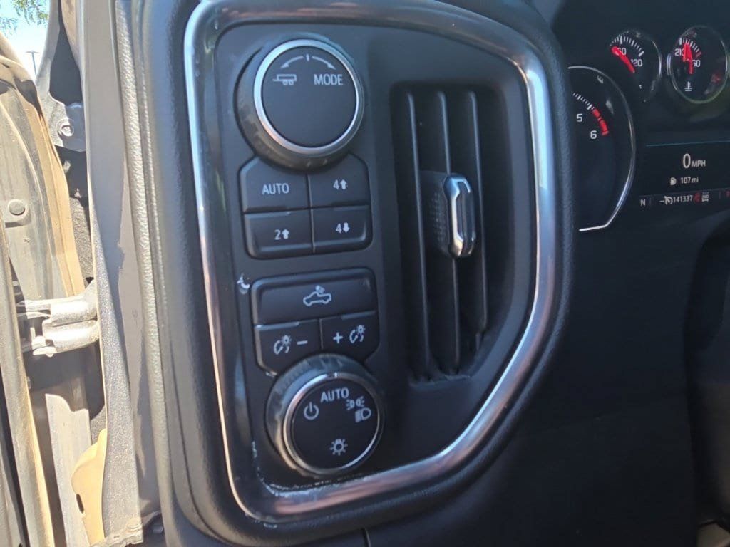 Used 2022 Chevrolet Silverado 1500 Limited LT AWD/4WD image 16