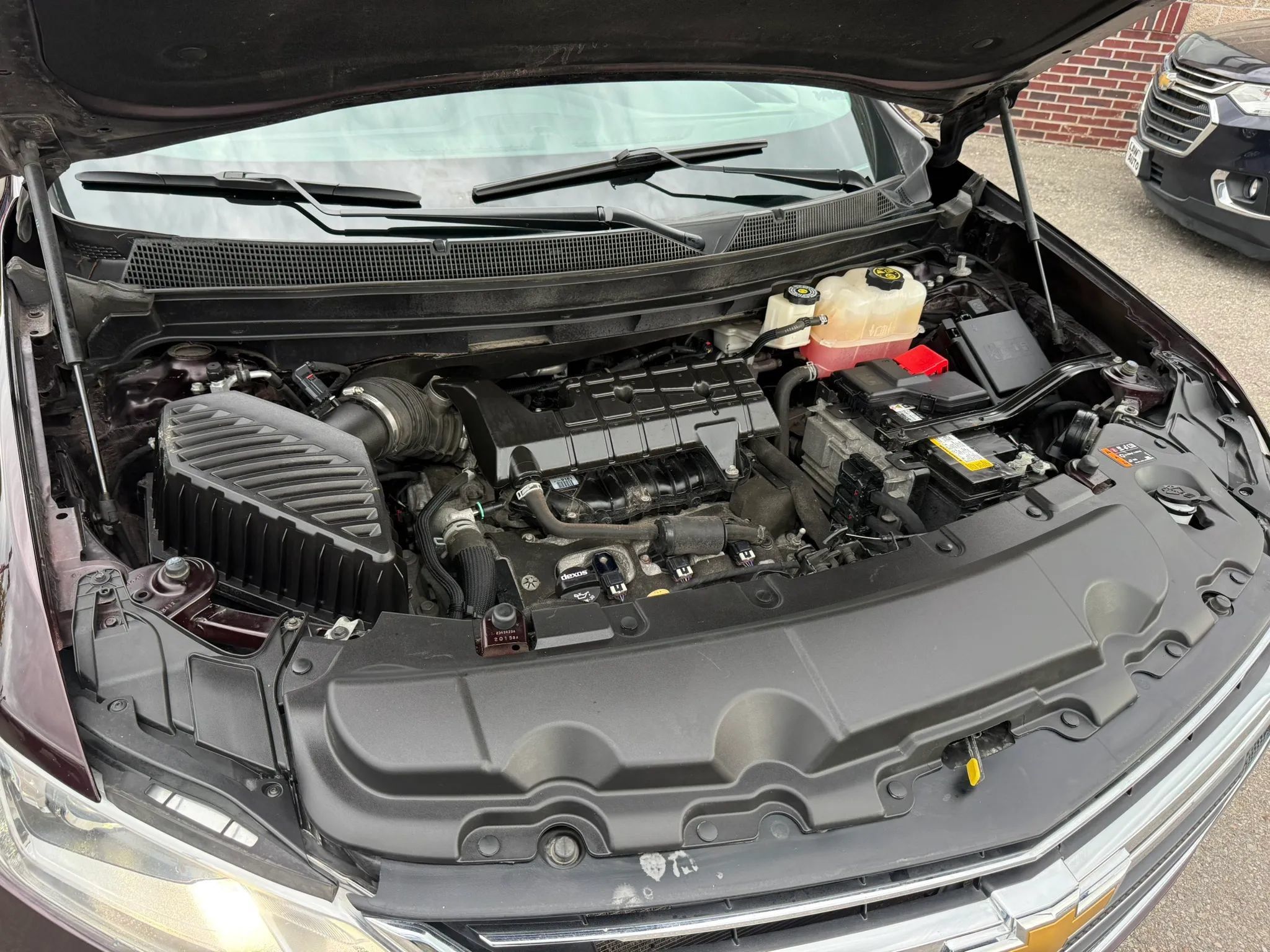 Used 2020 Chevrolet Traverse LT FWD image 37