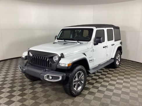 Used 2020 Jeep Wrangler Unlimited Sahara AWD/4WD image 5