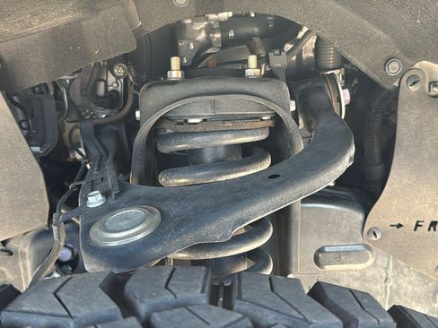 Used 2025 Toyota Tundra Platinum AWD/4WD image 11