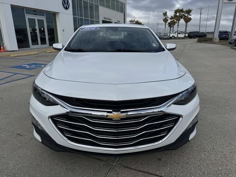 Used 2024 Chevrolet Malibu LT FWD image 2