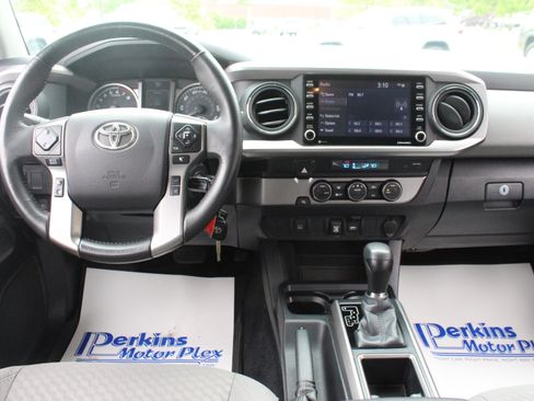 Used 2021 Toyota Tacoma SR5 RWD image 21