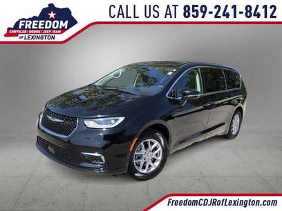 Certified 2024 Chrysler Pacifica Touring-L