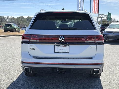 New 2026 Volkswagen Atlas Peak Edition AWD/4WD image 25