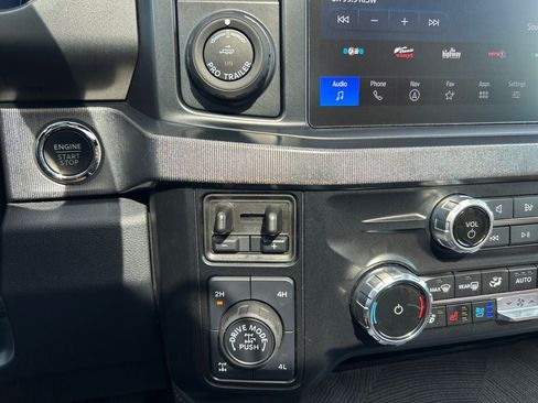 Used 2024 Ford F350 Platinum w/ Tremor Off-Road Package AWD/4WD image 36