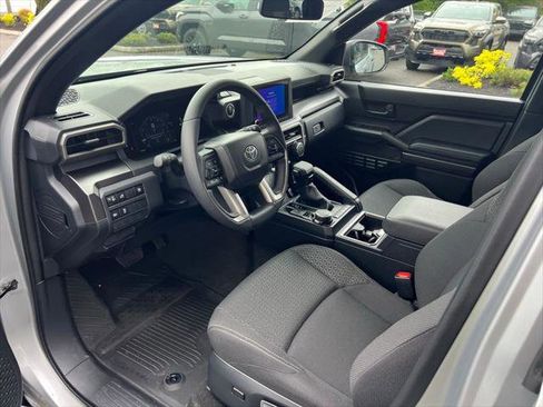 Certified 2025 Toyota 4Runner SR5 AWD/4WD image 12