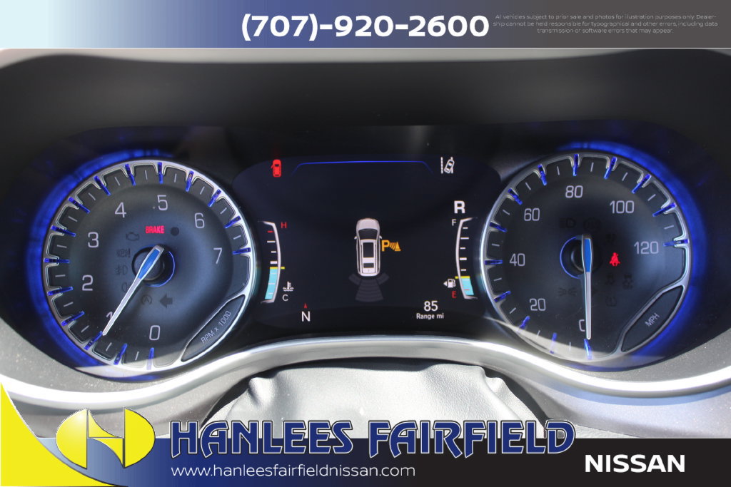 Used 2023 Chrysler Pacifica Touring-L FWD image 31