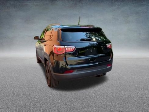 Used 2019 Jeep Compass Latitude FWD image 20