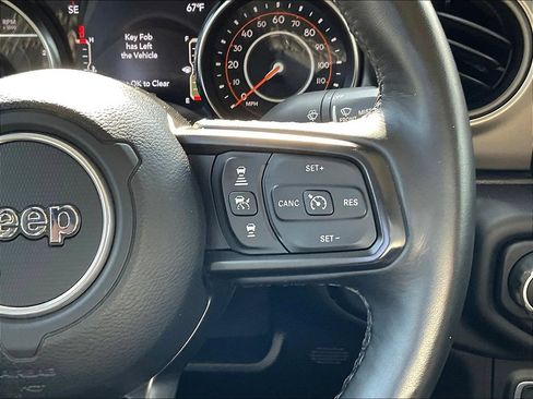 Used 2021 Jeep Gladiator Sport AWD/4WD image 13
