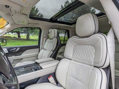 Used 2019 Lincoln Navigator Black Label AWD/4WD image 13