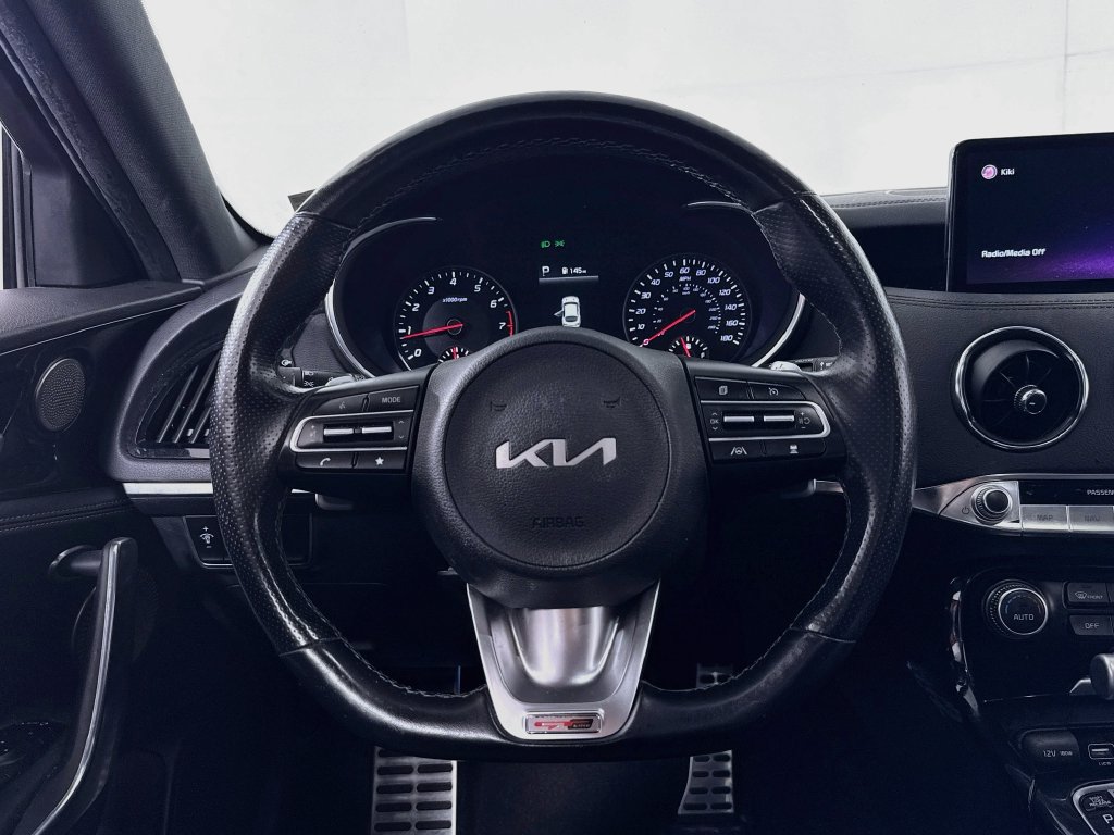 Used 2022 Kia Stinger GT-Line w/ Sun & Sound Package AWD/4WD image 11