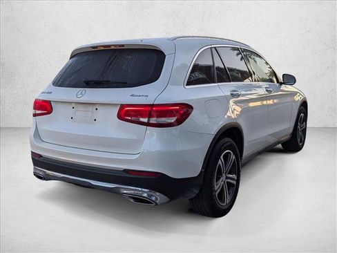 Used 2017 Mercedes-Benz GLC 300 4MATIC image 5