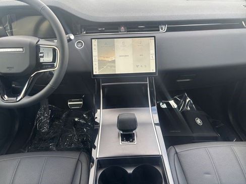 New 2026 Land Rover Range Rover Evoque Dynamic SE image 17