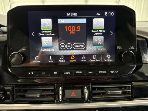 Used 2025 Nissan Pathfinder SL AWD/4WD image 28