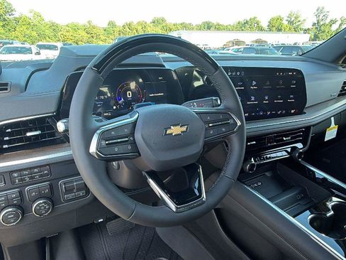 New 2026 Chevrolet Suburban High Country AWD/4WD image 24