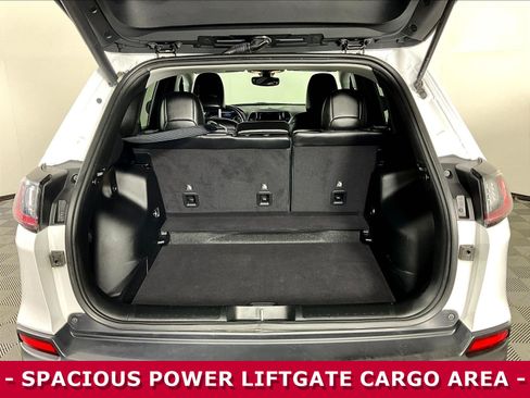 Used 2019 Jeep Cherokee Limited AWD/4WD image 35