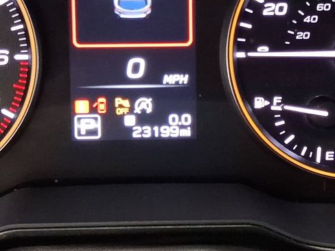 Used 2025 Subaru Outback Wilderness AWD/4WD image 5