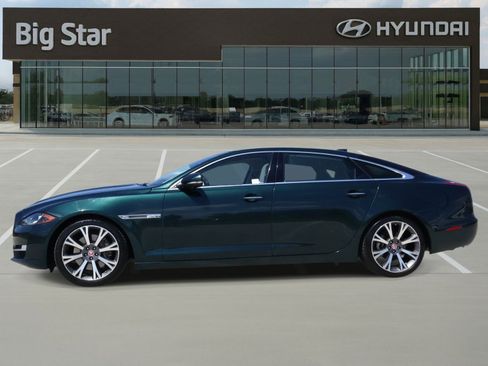 Used 2018 Jaguar XJ L Portfolio AWD/4WD image 2